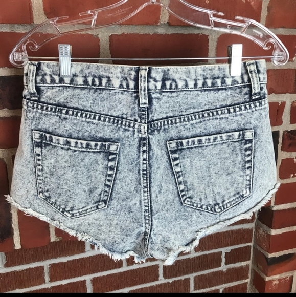 🔴Distressed style micro shorty Acid Wash shorts - Picture 9 of 13